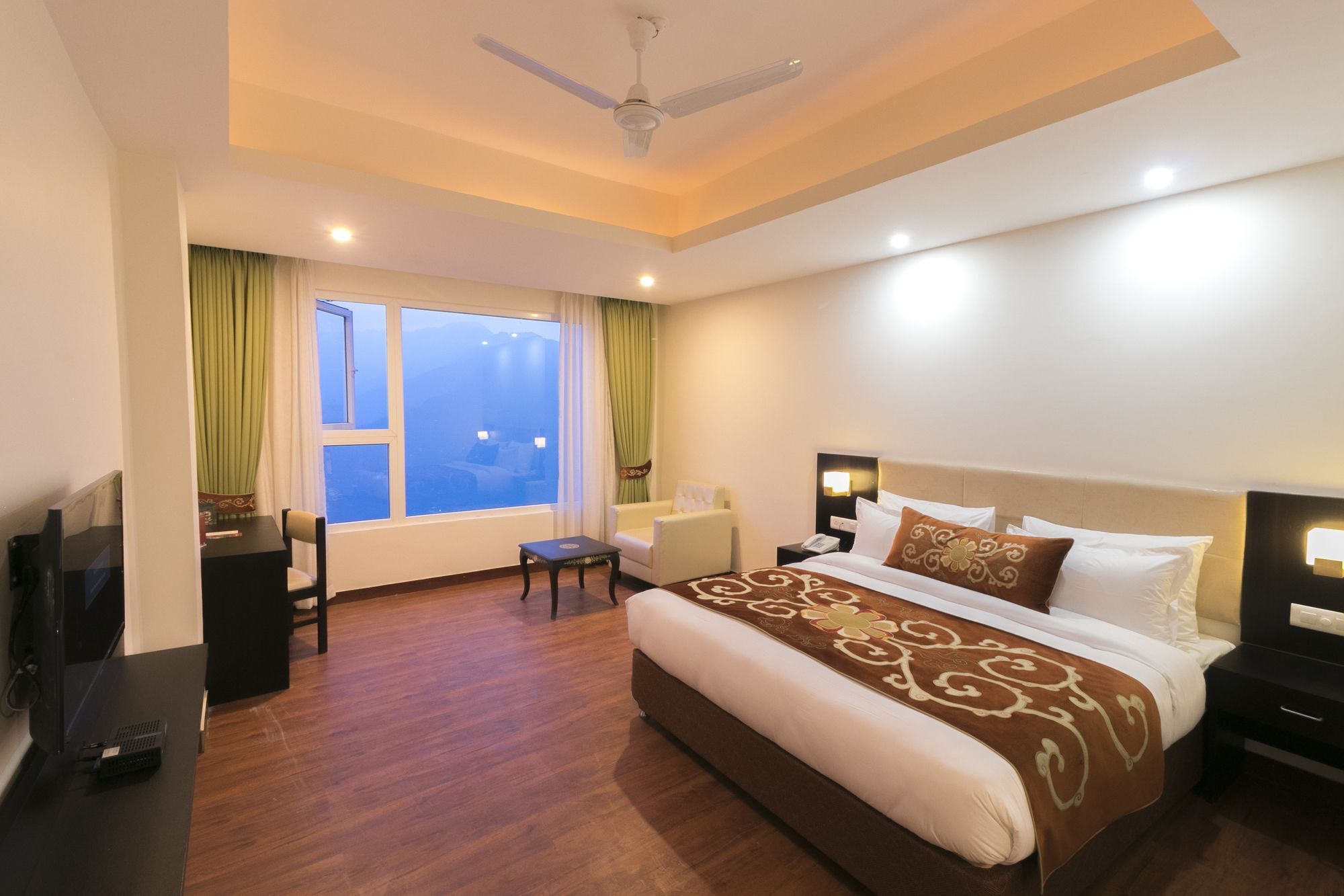 Summit Denzong Hotel & Spa Гангток Екстериор снимка