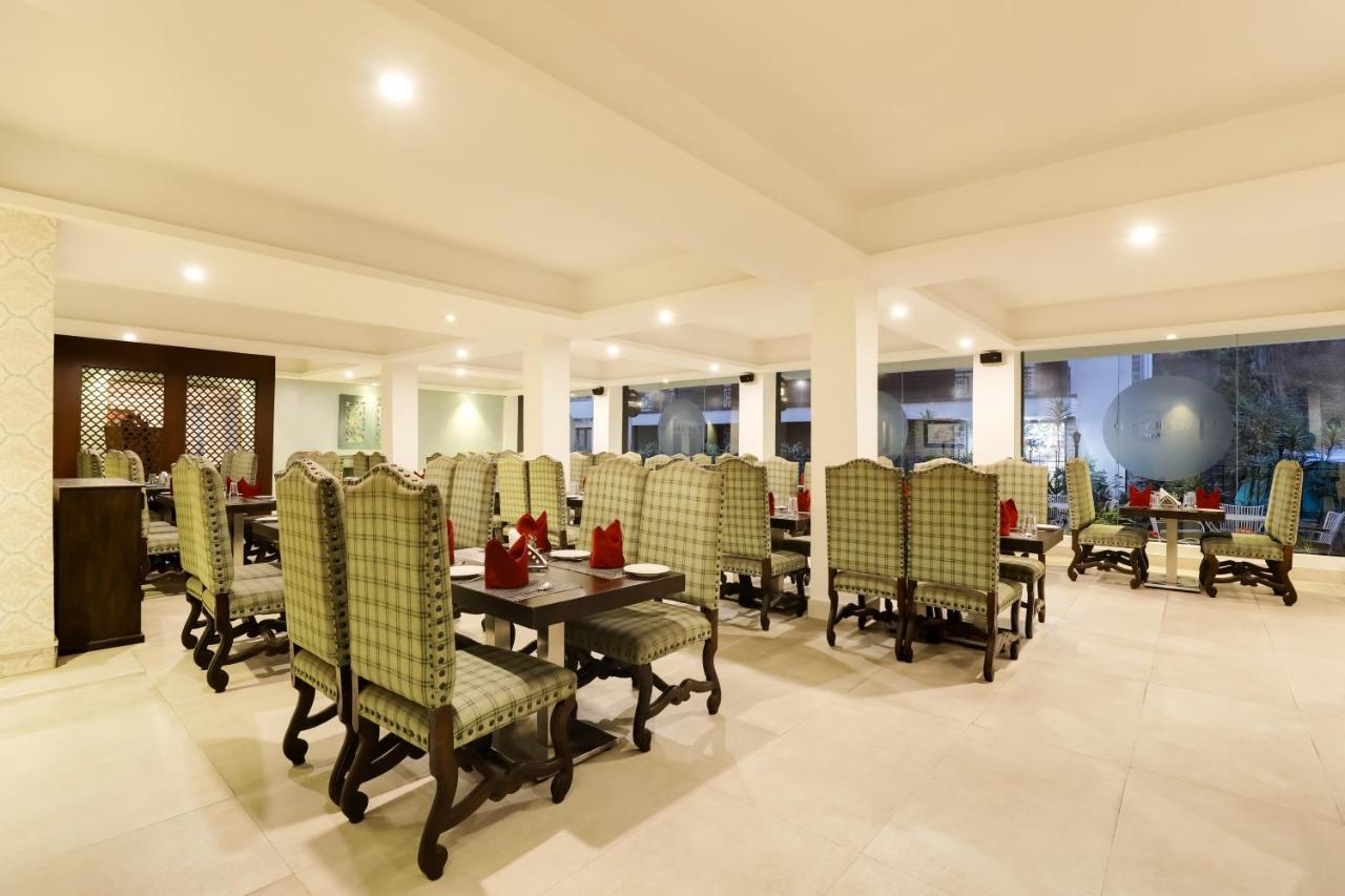 Summit Denzong Hotel & Spa Гангток Екстериор снимка