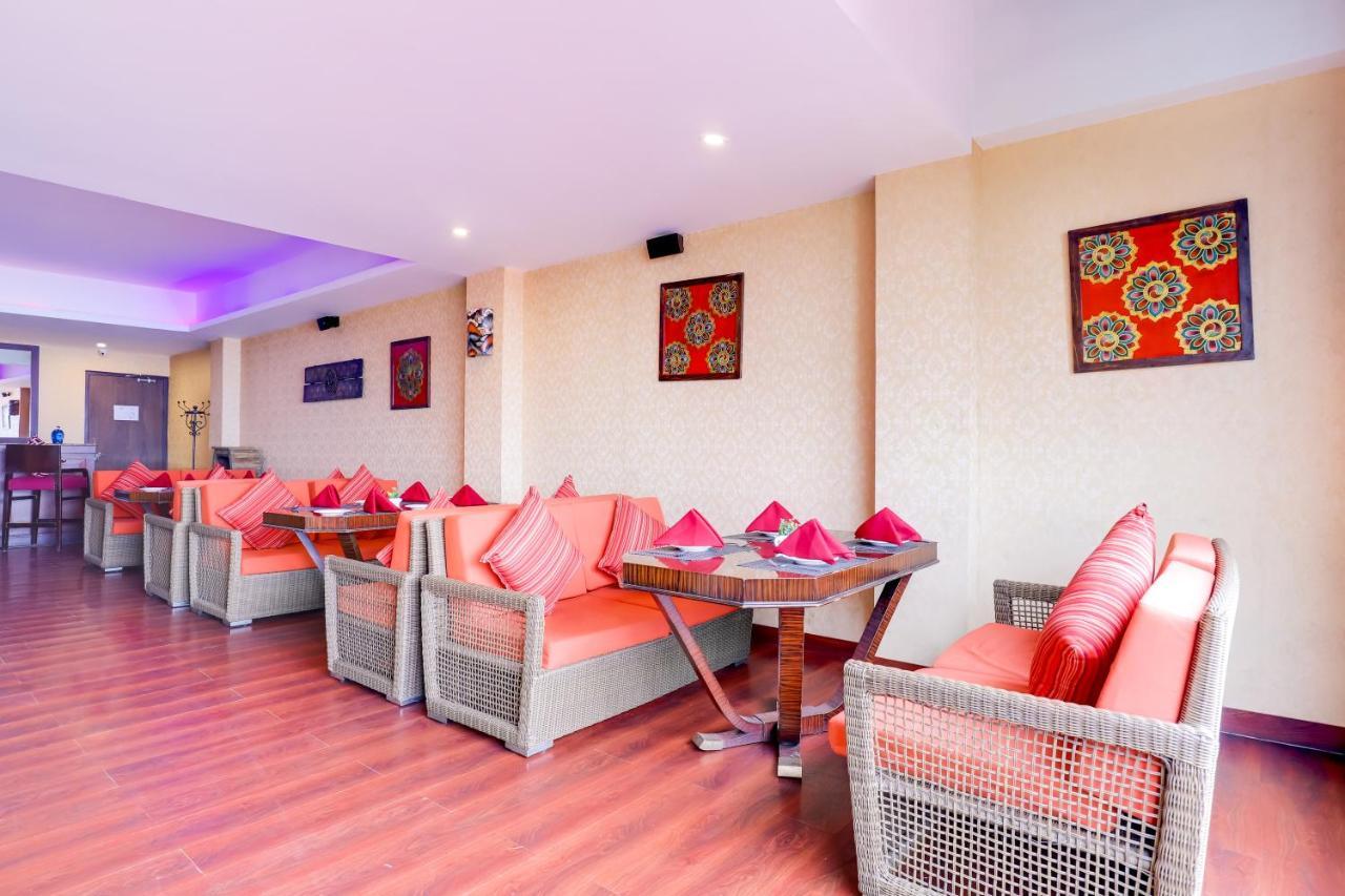 Summit Denzong Hotel & Spa Гангток Екстериор снимка
