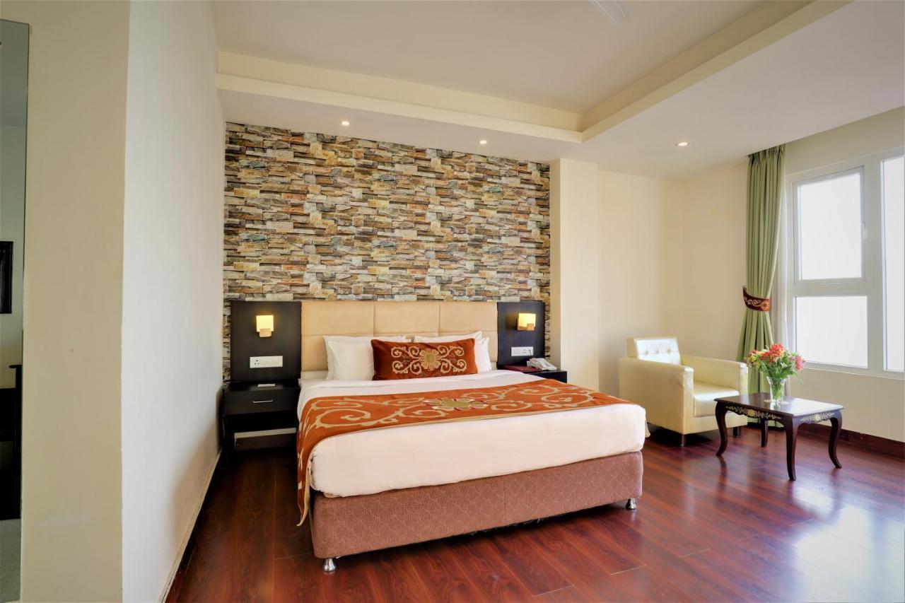 Summit Denzong Hotel & Spa Гангток Екстериор снимка