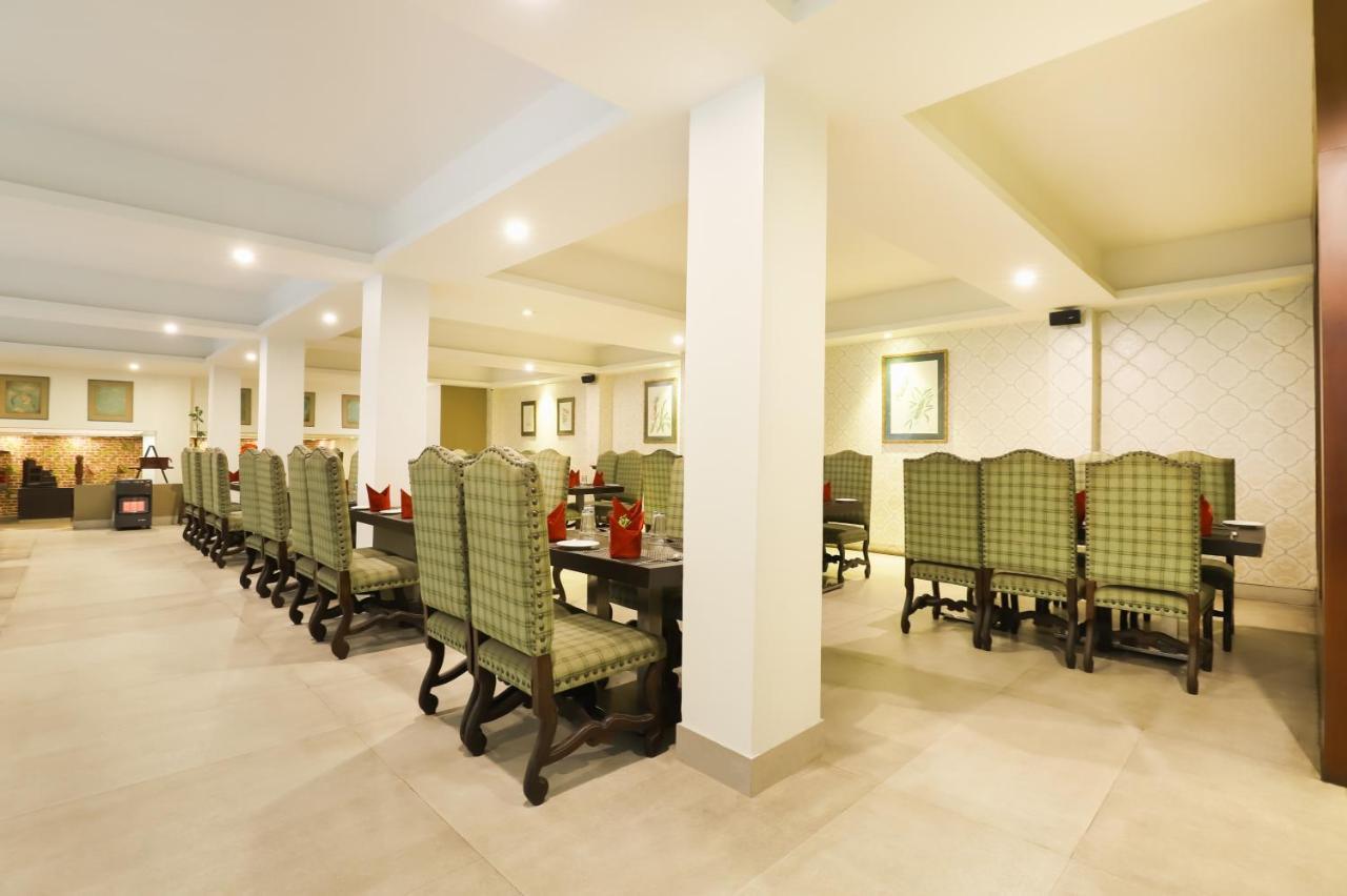 Summit Denzong Hotel & Spa Гангток Екстериор снимка